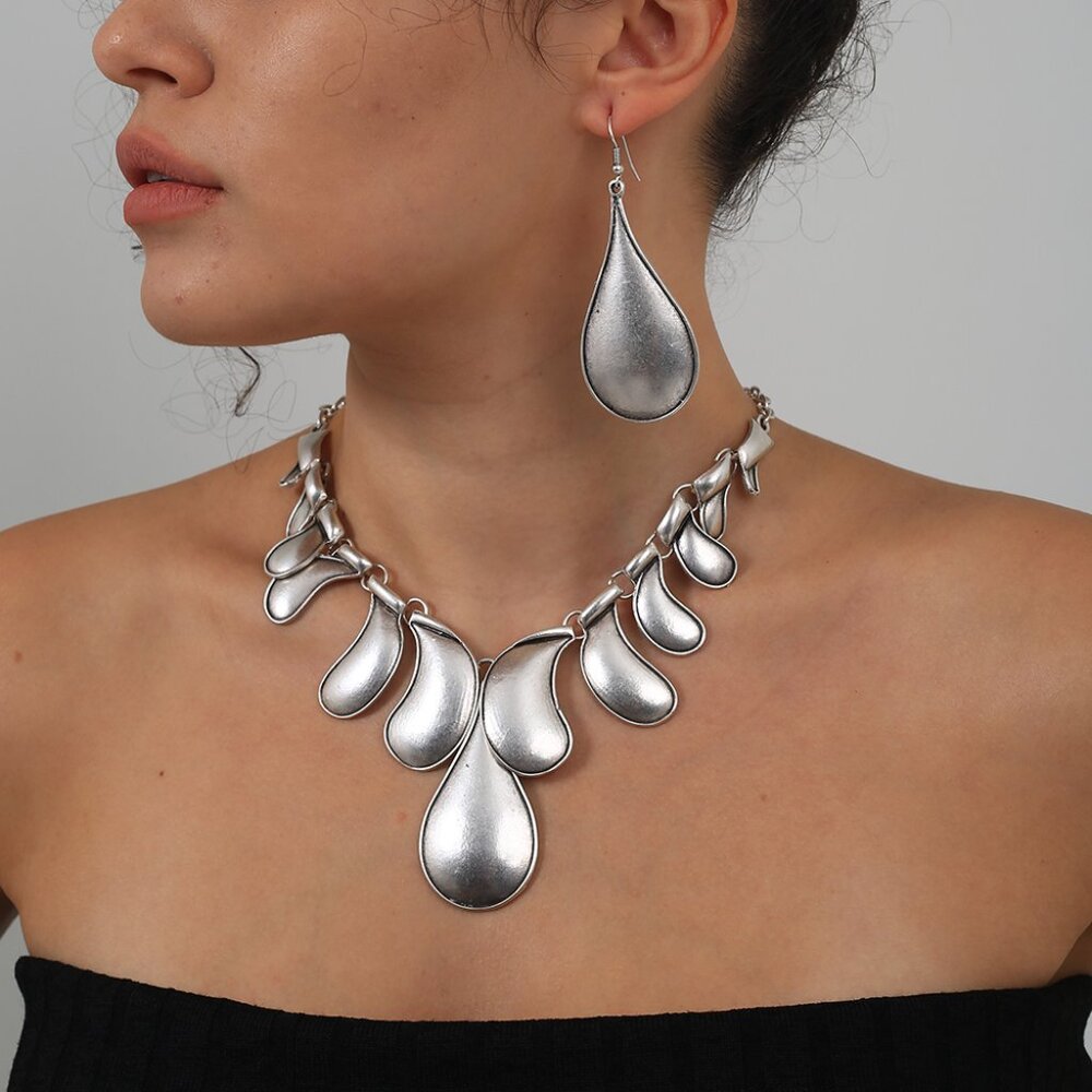 Silver Plated BRUTALIST Modernist Collar Necklace and Ring Set - Picture 2 of 3